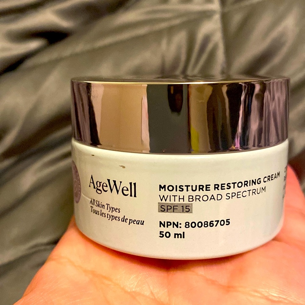 Agewell Moisture Restoring Cream -SPF 15
